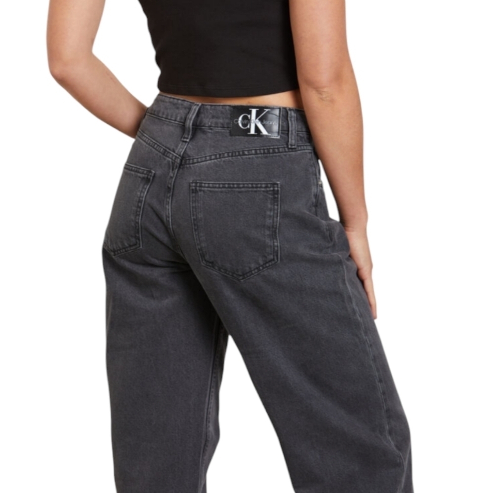 Calvin Klein Jeans Black 90s Straight Lower Impact Wash High Rise Ankle Jean W28